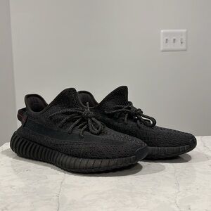 Yeezy Boost 350 V2 Black Static